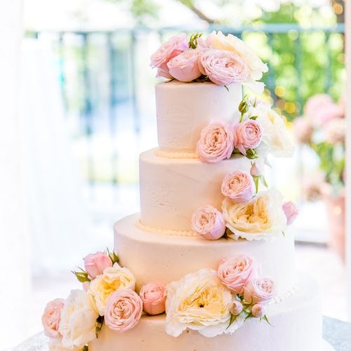 svatební dort- svatební kytice a floristika Znojmo, svatební kordinátor